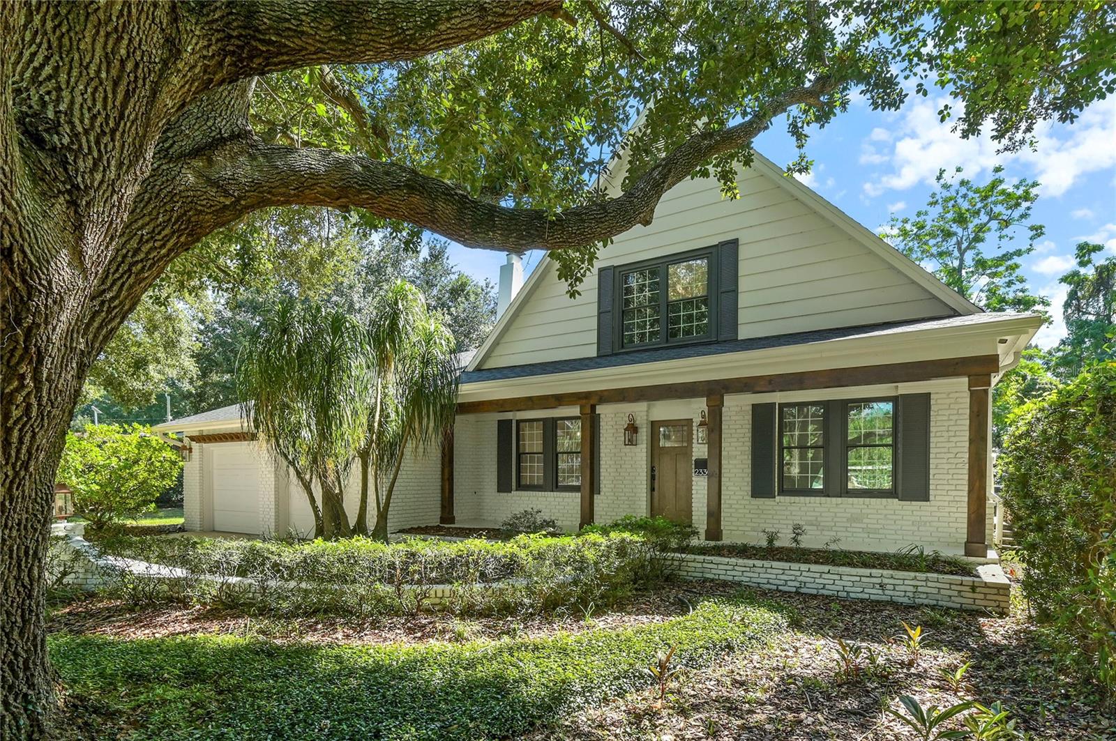 Listing photo 1 for 2330 Westminster Ct.