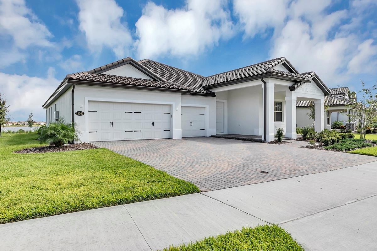 Listing photo 1 for 11202 Lemon Lake Blvd