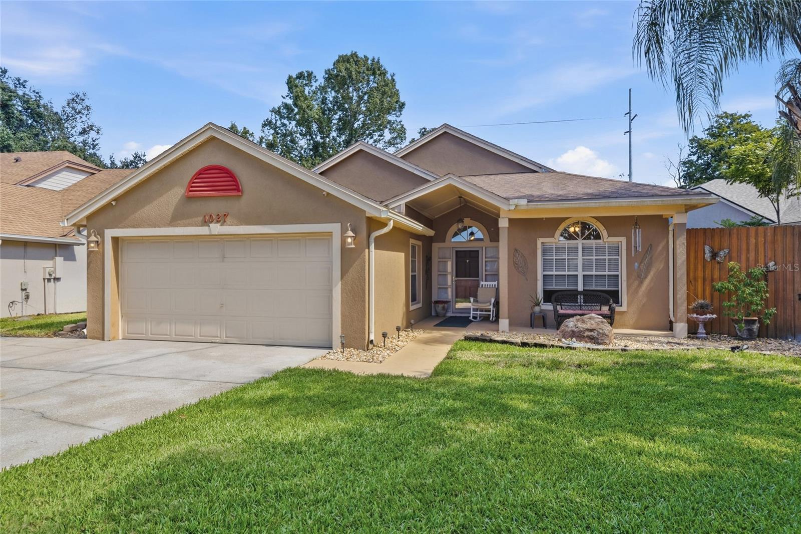 Listing photo 2 for 1027 Kelly Creek Cir