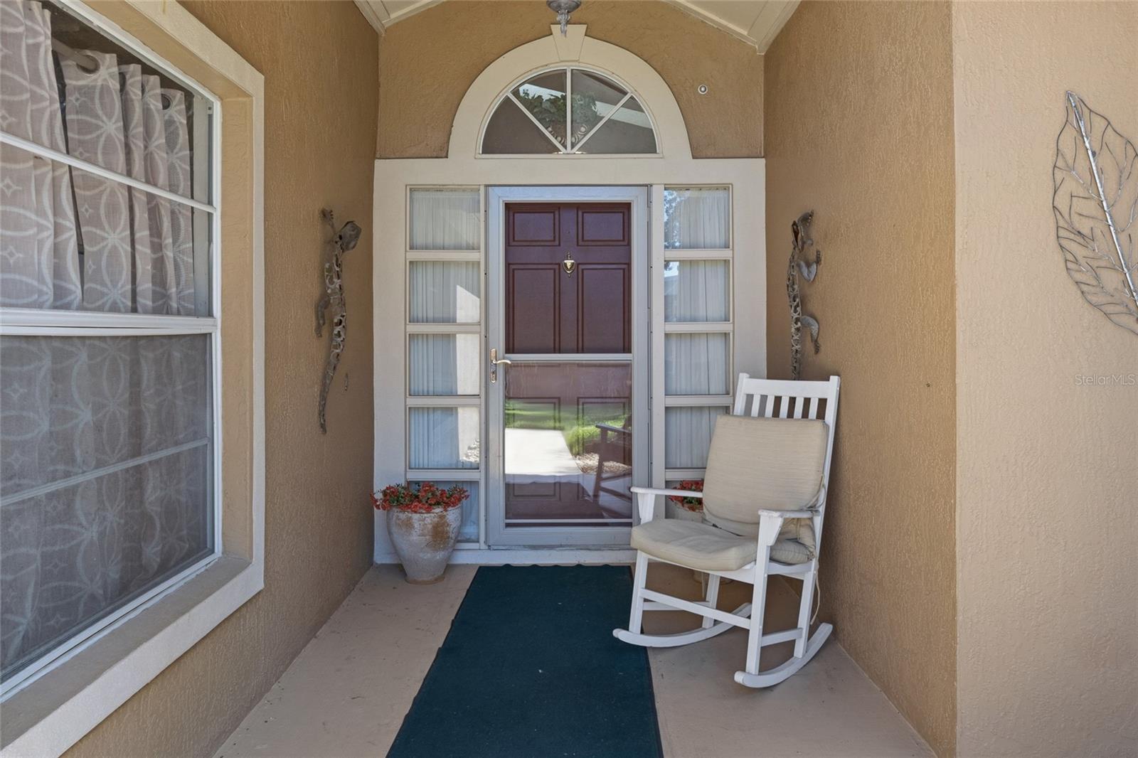 Listing photo 3 for 1027 Kelly Creek Cir