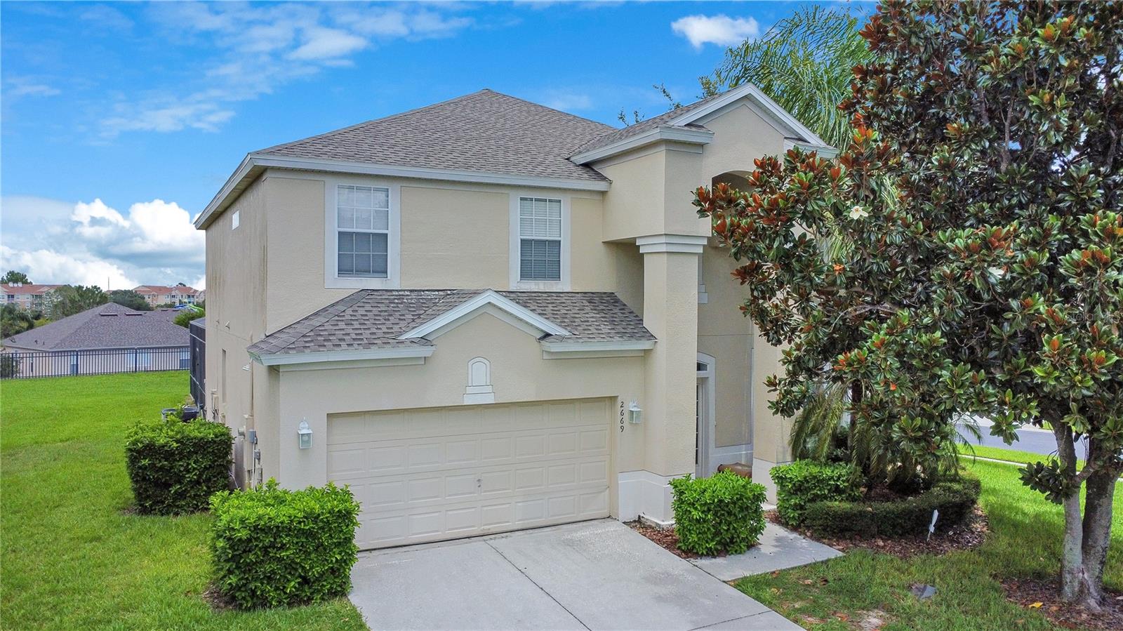 Listing photo 3 for 2669 Manesty Ln