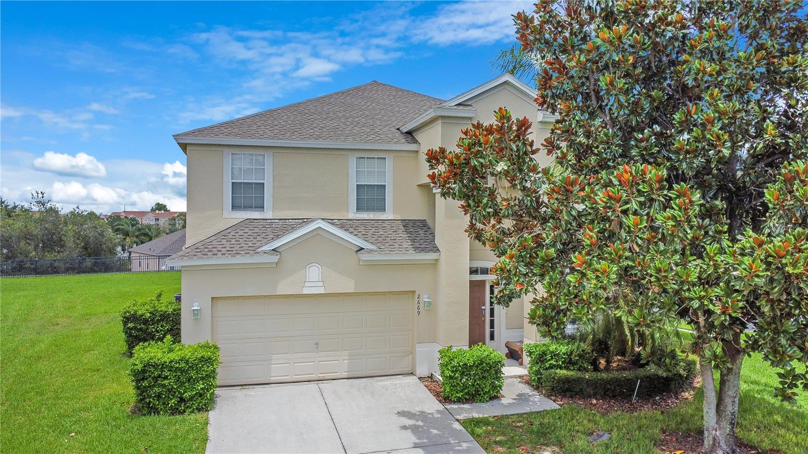 Listing photo 2 for 2669 Manesty Ln