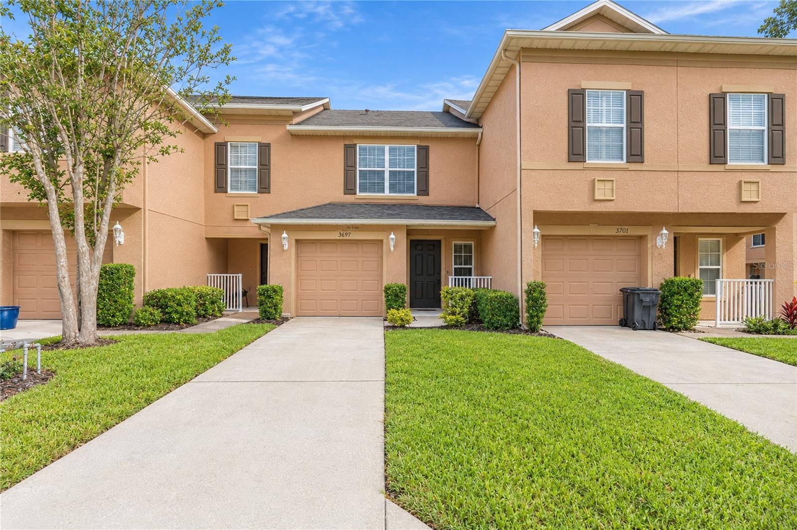 Listing photo 1 for 3897 Silverbell Loop