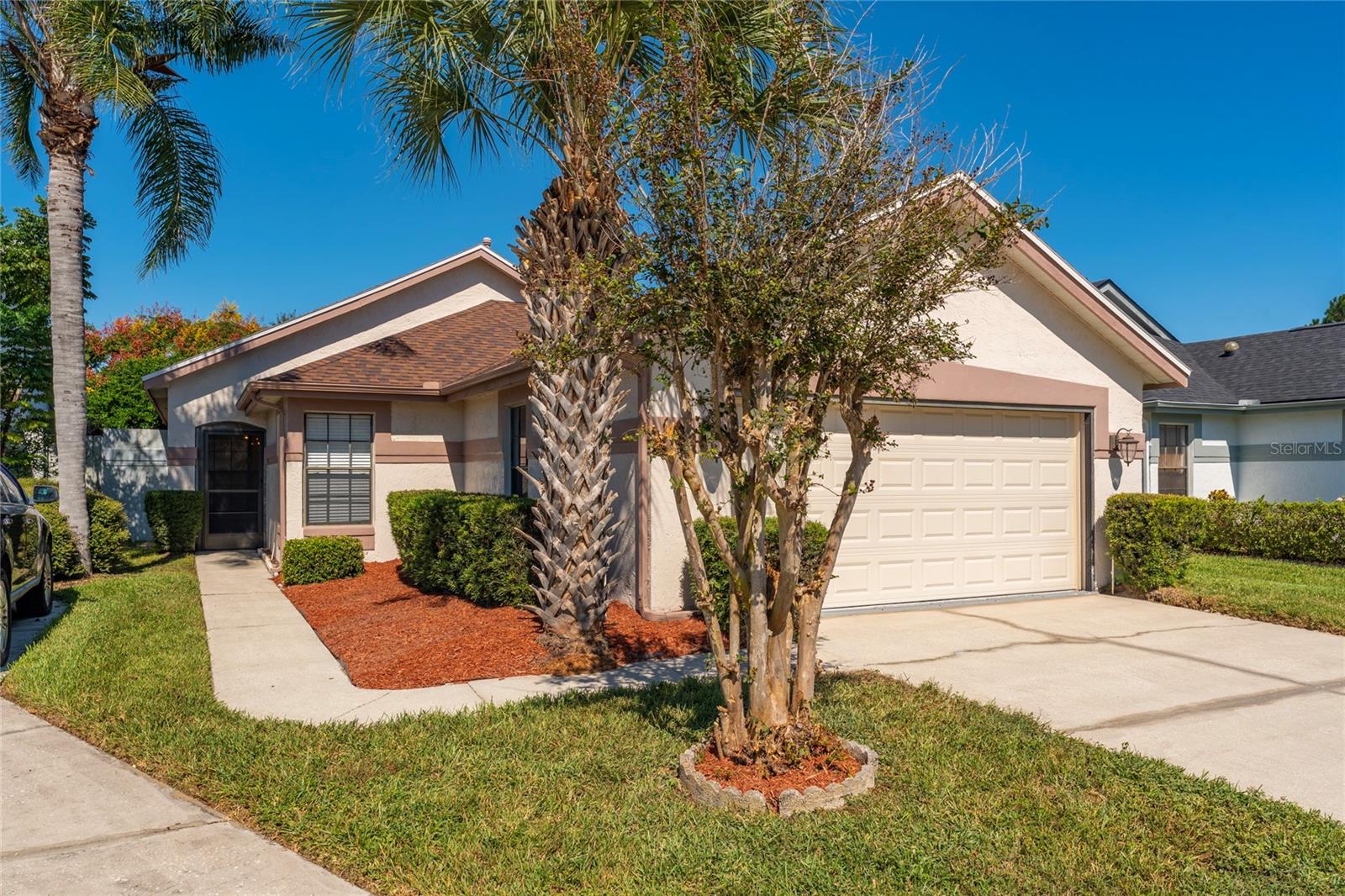 Listing photo 1 for 5765 Parkview Point Dr