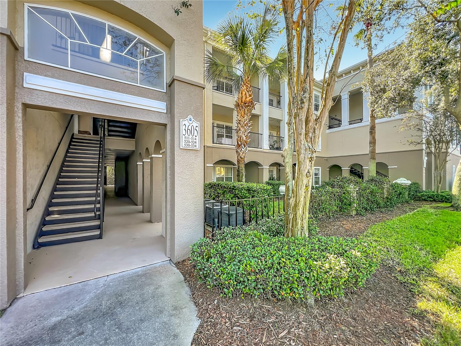 Listing photo 3 for 3605 Conroy Rd #513