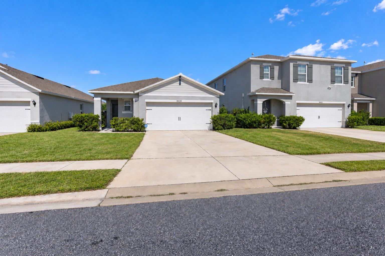 Listing photo 3 for 30430 Pintail Dr