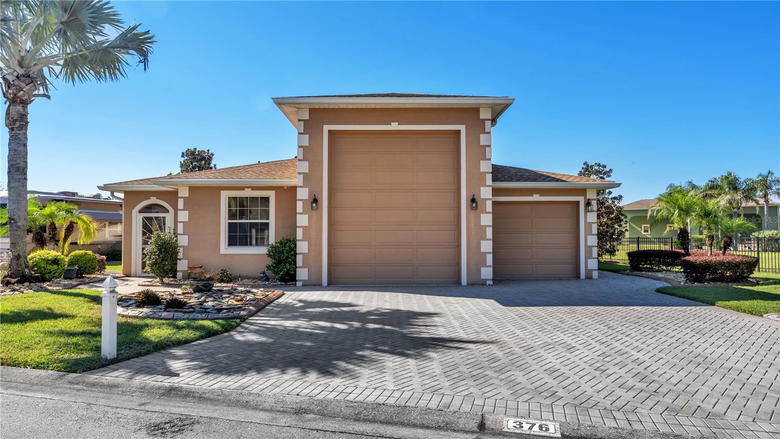 Listing photo 1 for 376 Nolane Ln