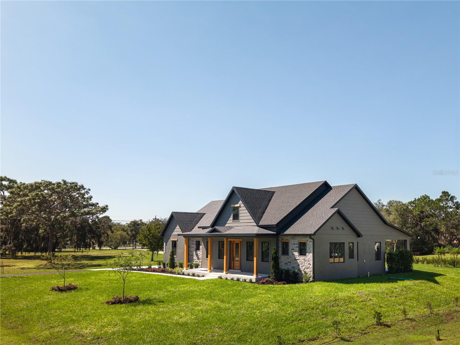 Listing photo 2 for 2024 Mcmicheal Rd