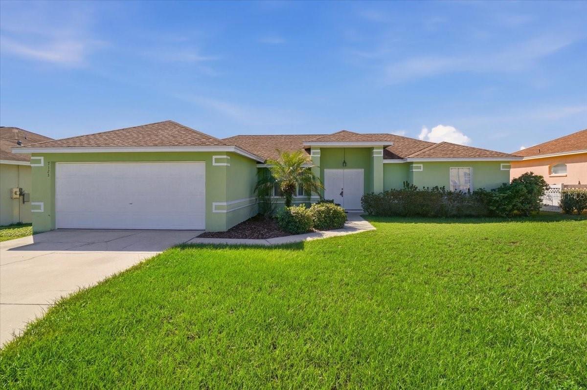 Listing photo 2 for 7123 Summit Dr