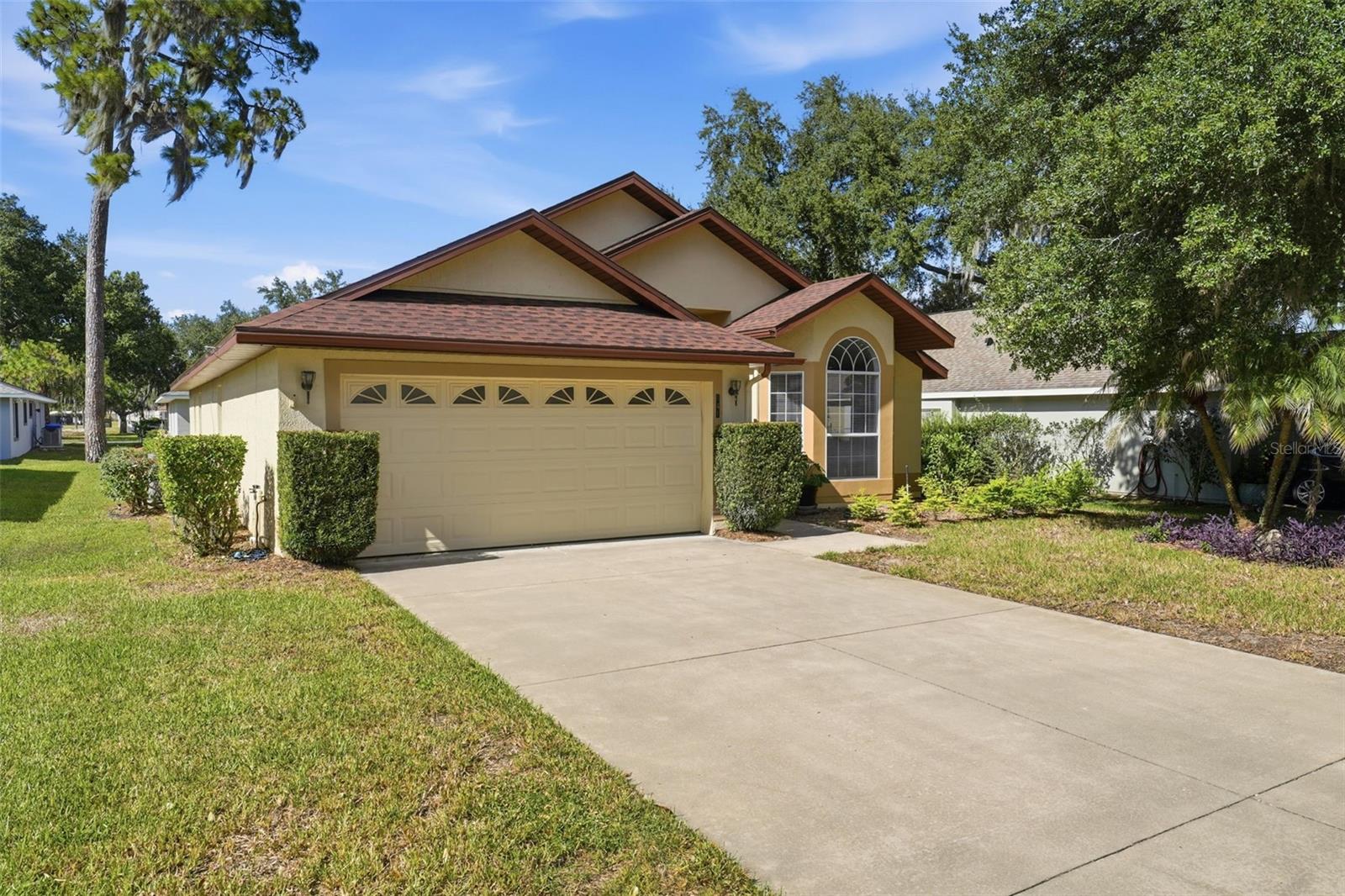 Listing photo 3 for 941 Vindale Rd