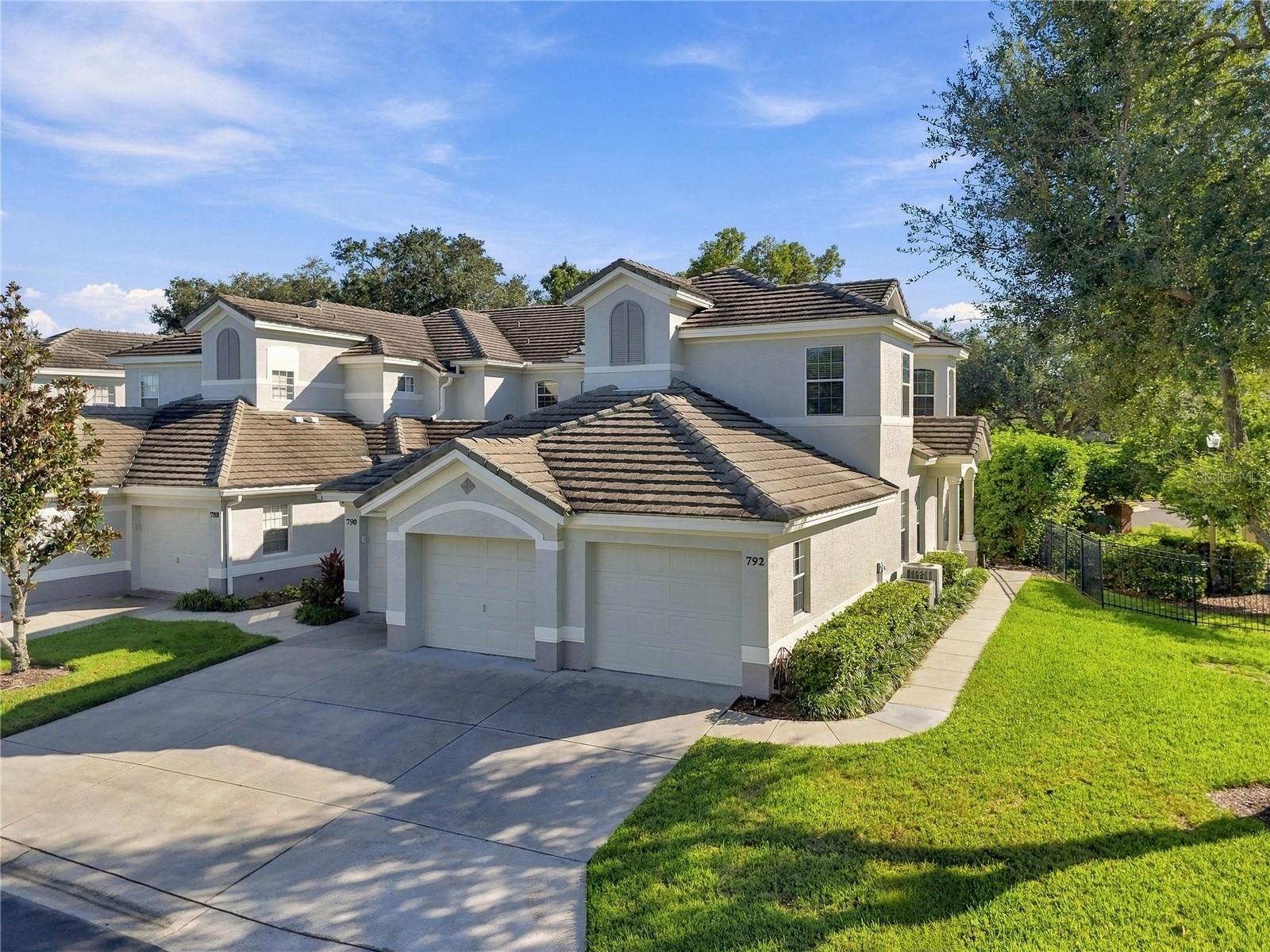 Listing photo 3 for 792 Grasslands Village Cir #792