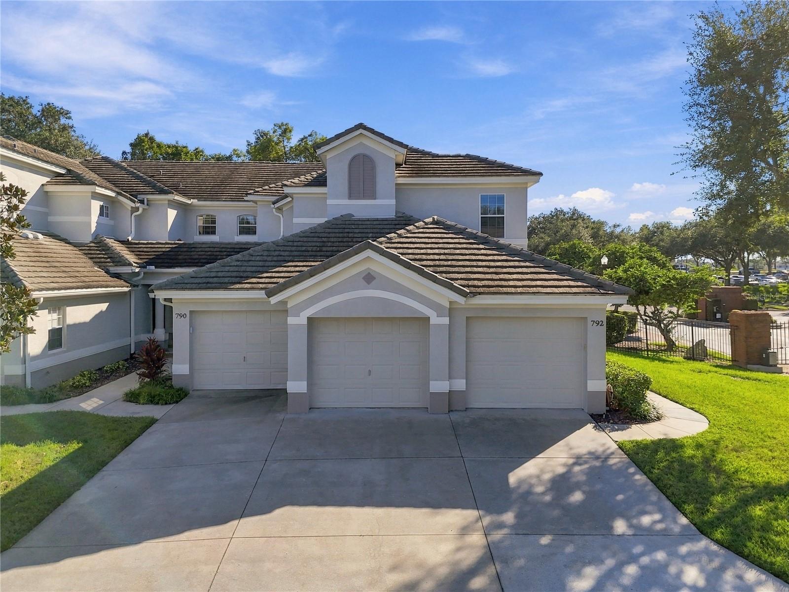 Listing photo 1 for 792 Grasslands Village Cir #792