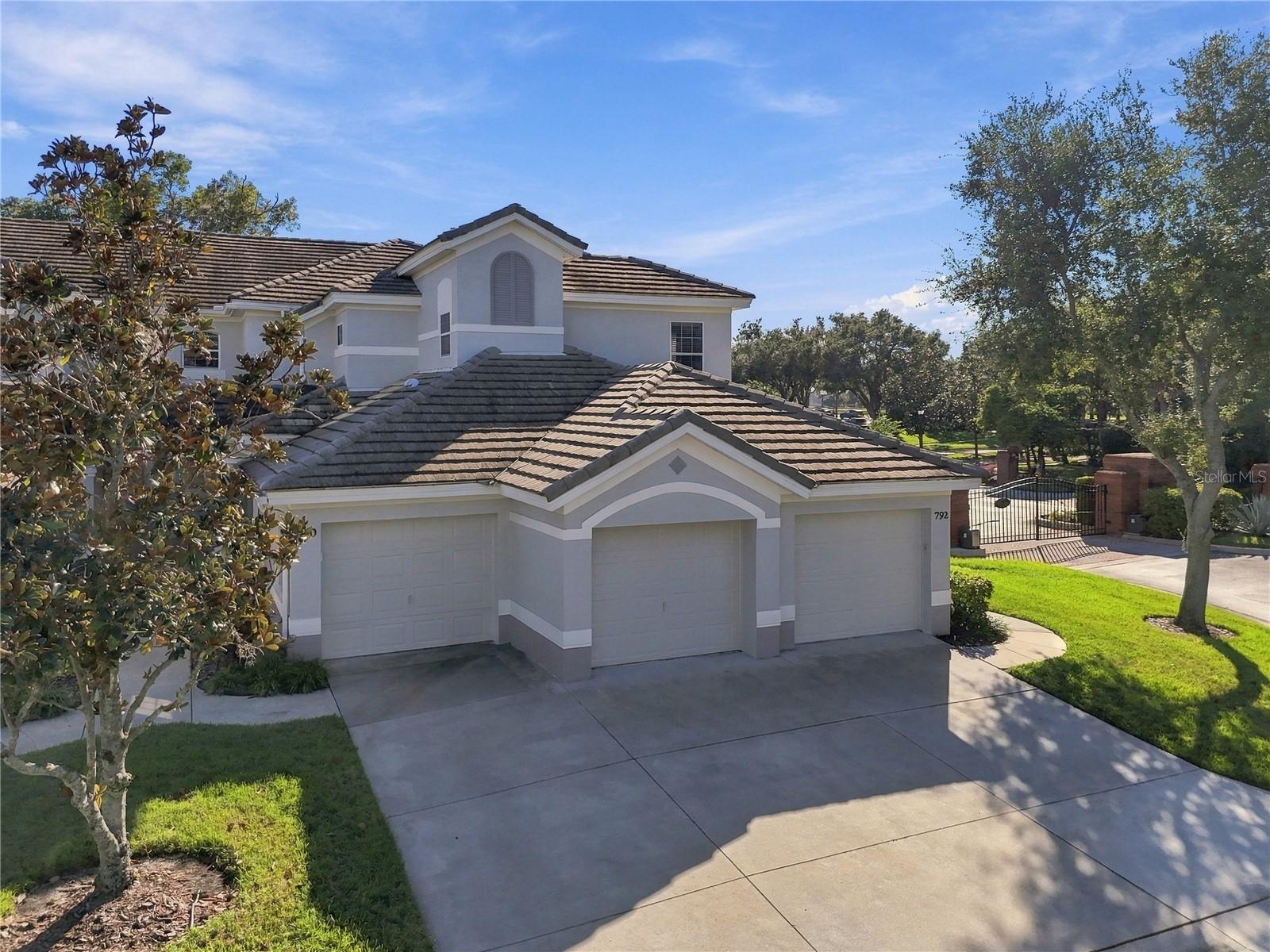 Listing photo 2 for 792 Grasslands Village Cir #792