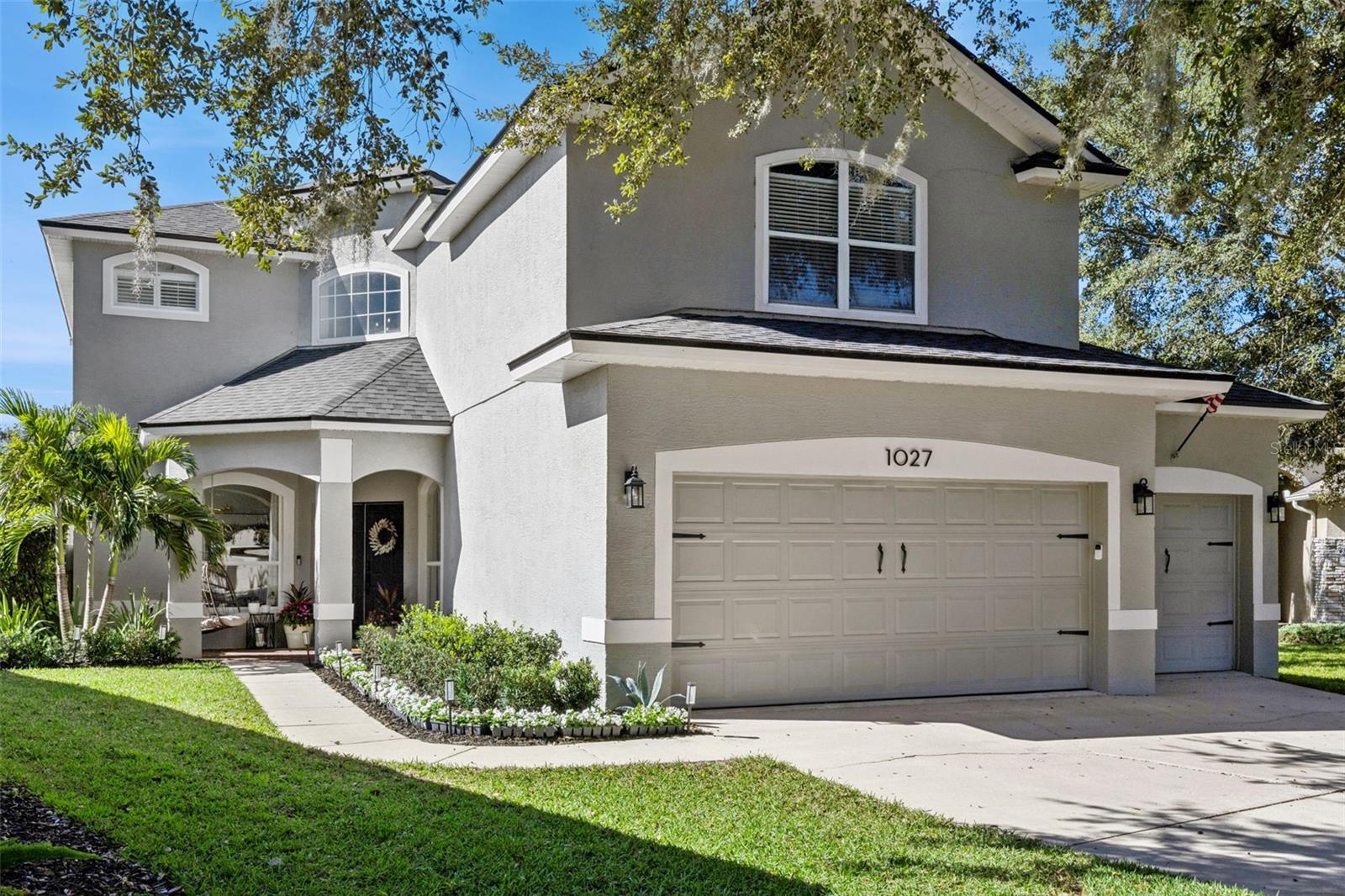 Listing photo 3 for 1027 Ridgemount Pl