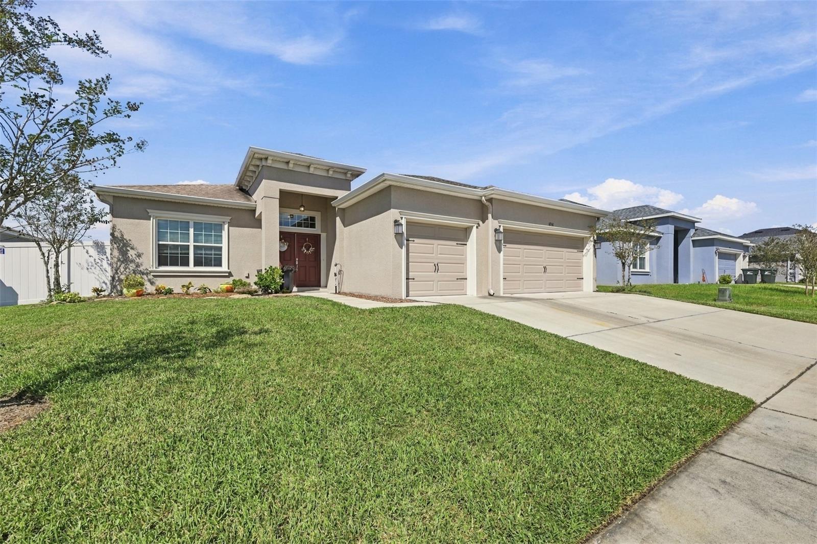 Listing photo 3 for 4041 Shearwater St