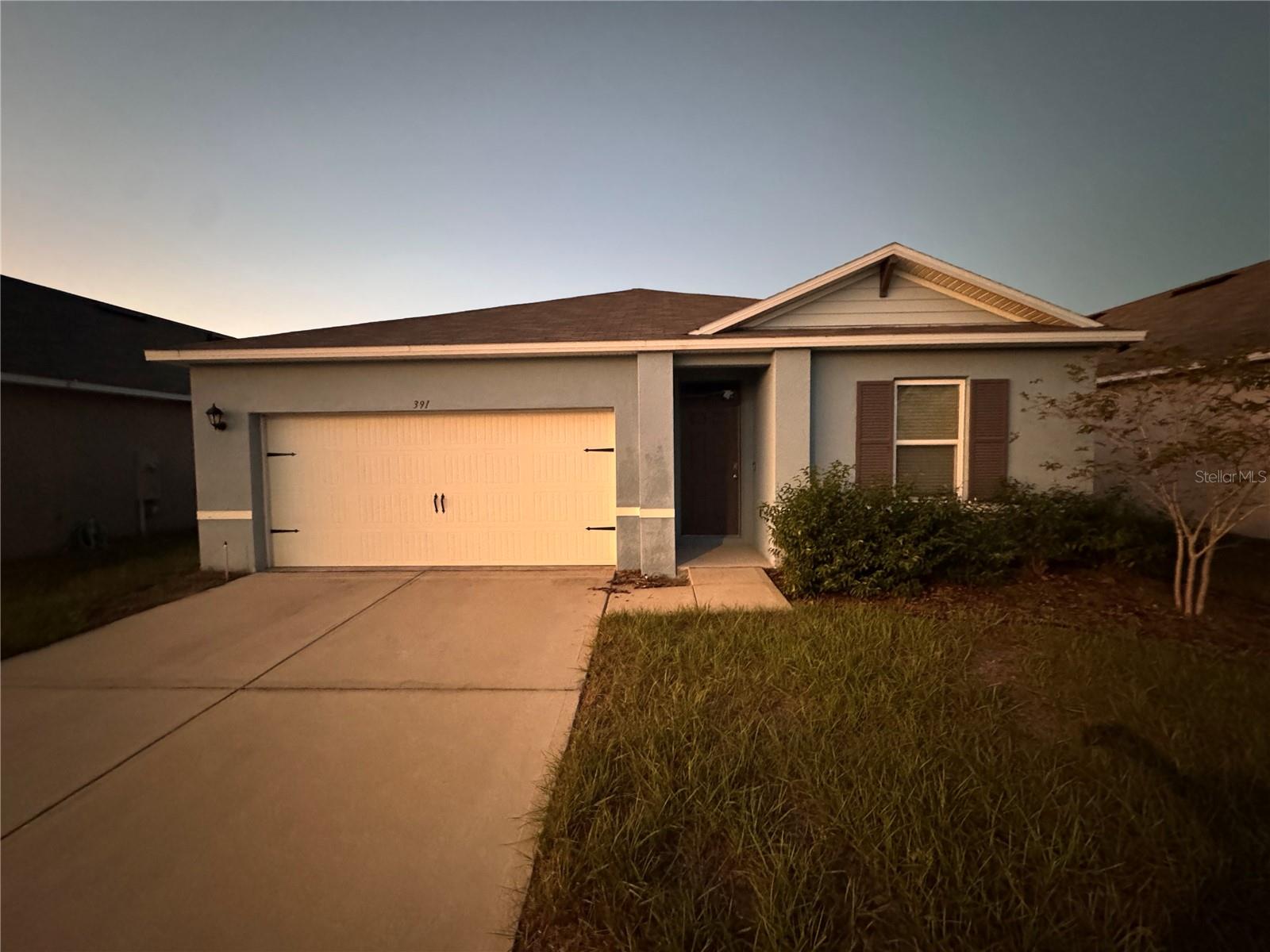 Listing photo 2 for 391 Boardwalk Ave