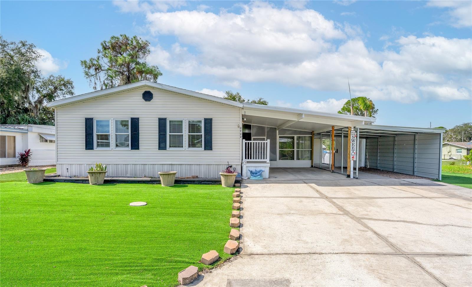 Listing photo 1 for 2722 Vindale Rd