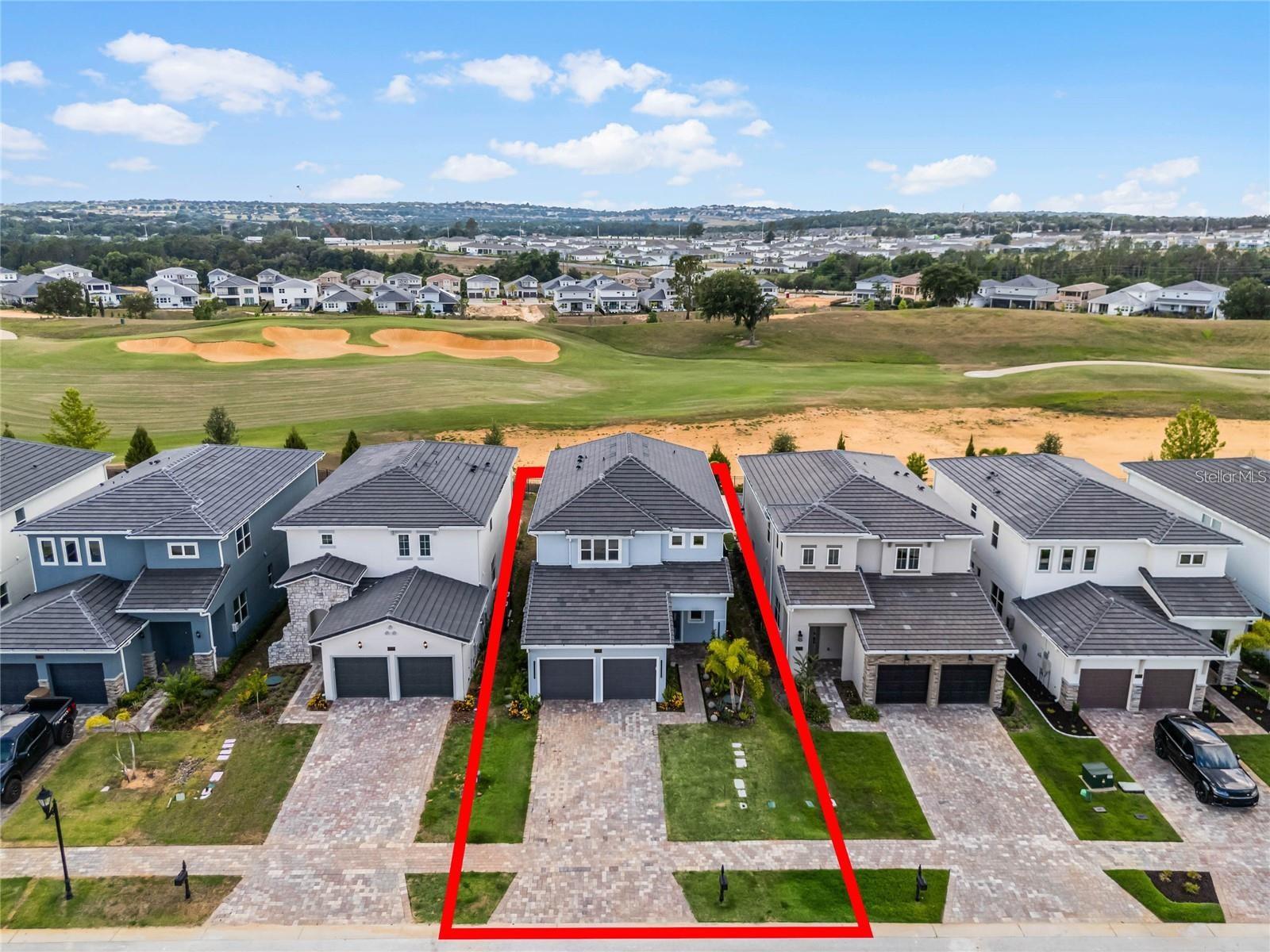 Listing photo 1 for 15726 Vetta Dr