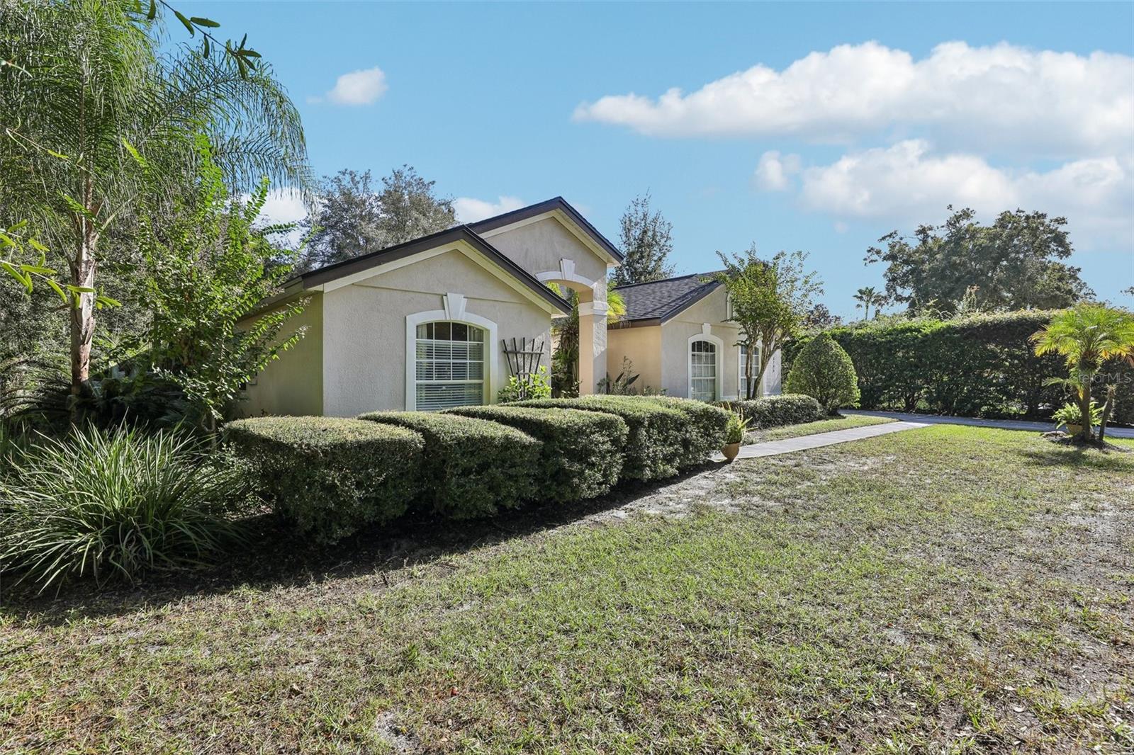 Listing photo 2 for 6706 Bell Glade Pl