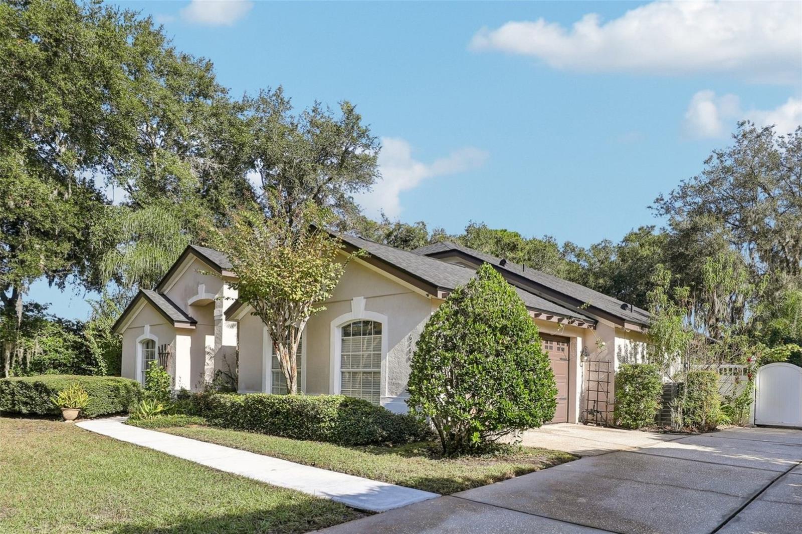 Listing photo 3 for 6706 Bell Glade Pl