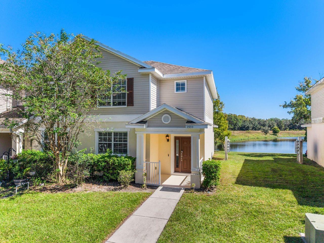 Listing photo 1 for 2539 Old Kent Cir