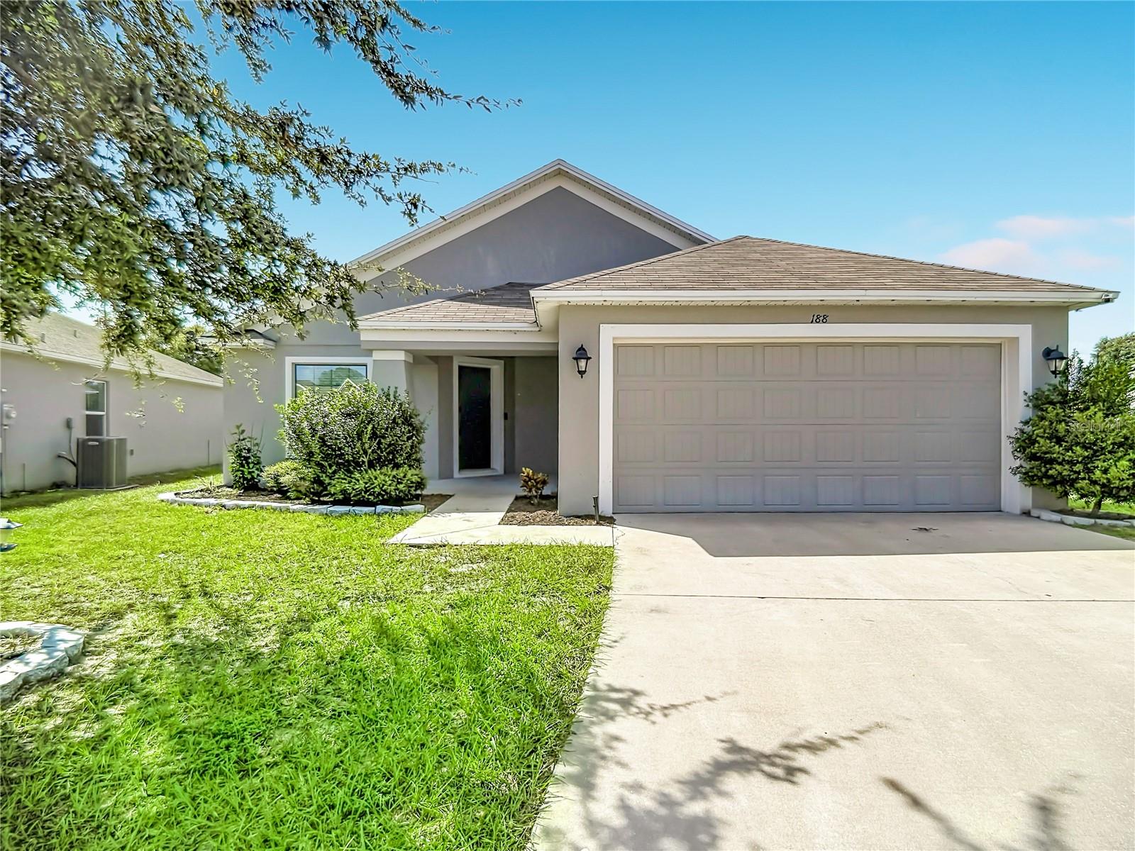 Listing photo 1 for 188 Black Skimmer Ln