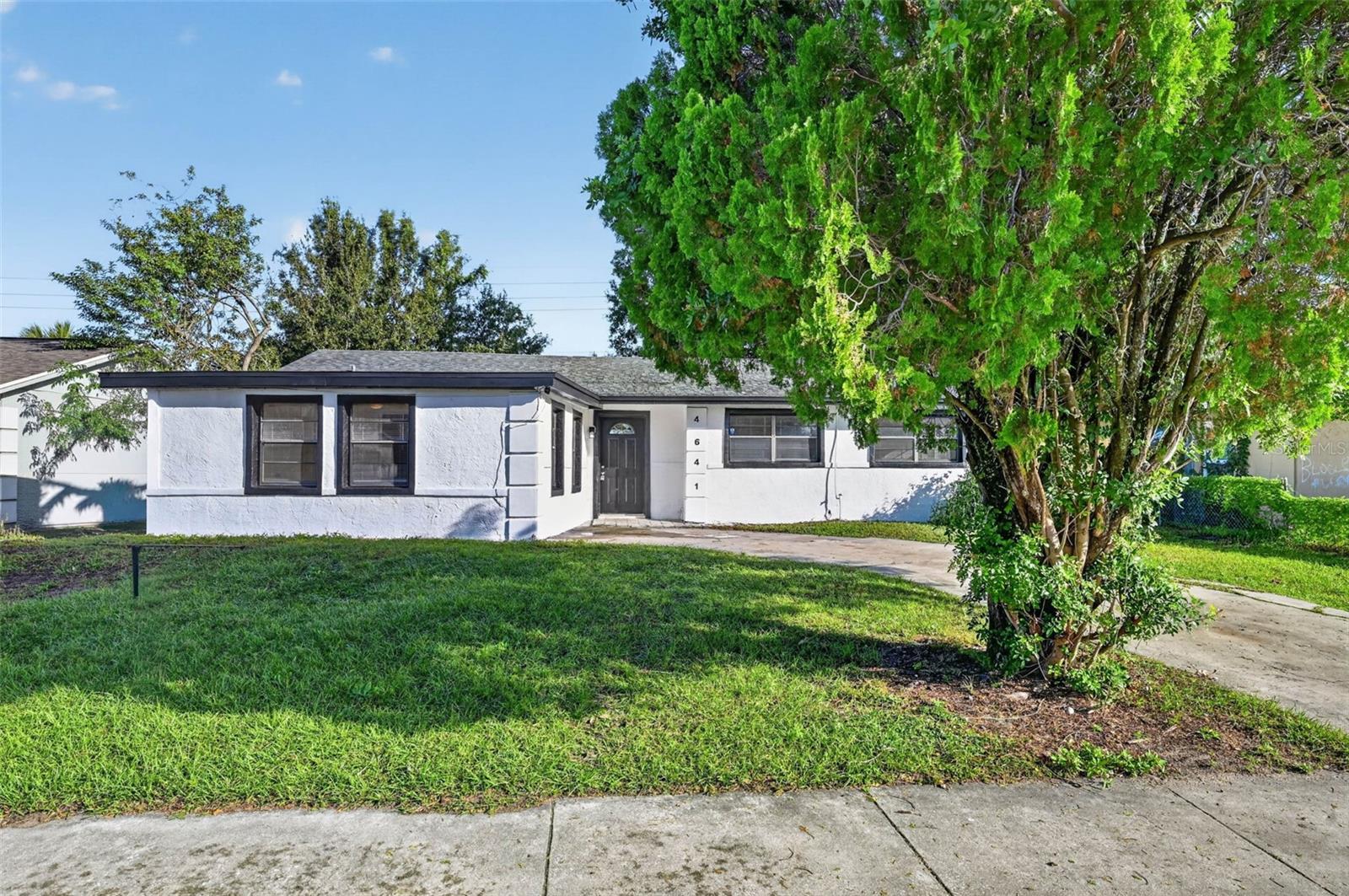 Listing photo 2 for 4641 Cepeda St