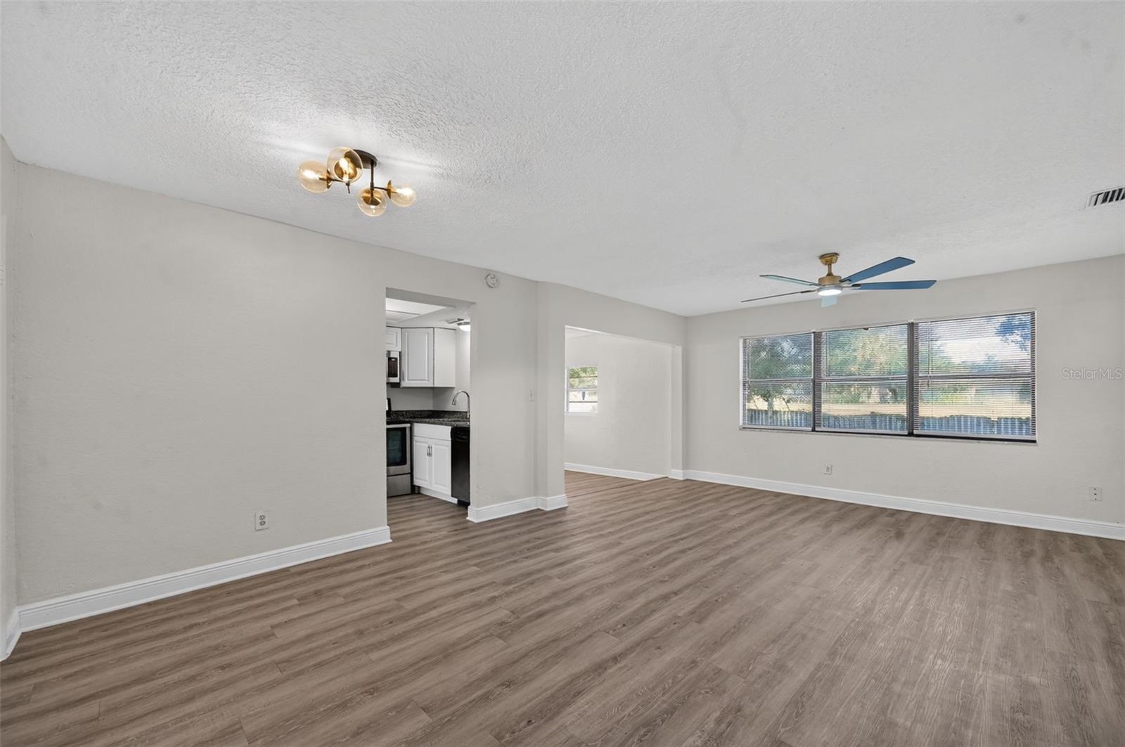 Listing photo 3 for 4641 Cepeda St
