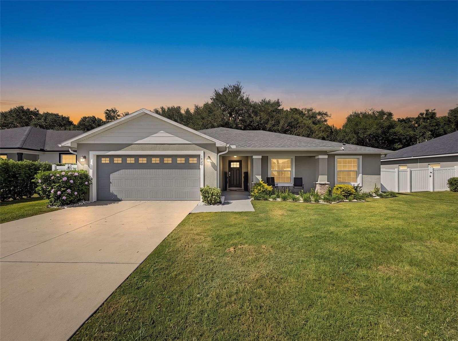 Listing photo 1 for 1420 Magnolia Ln