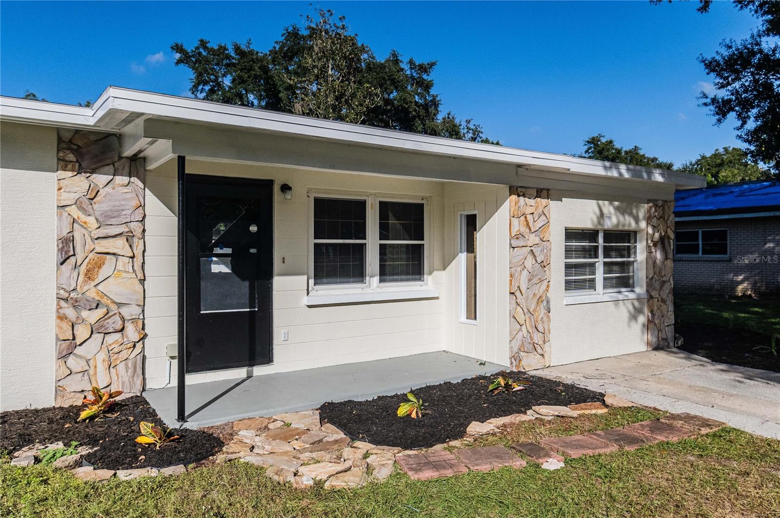 Listing photo 1 for 2707 Dixie Rd