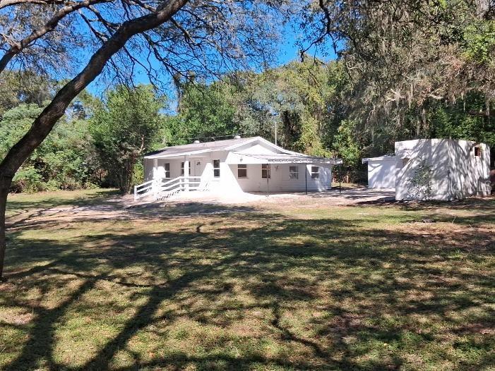 Listing photo 1 for 40400 Sunset Dr