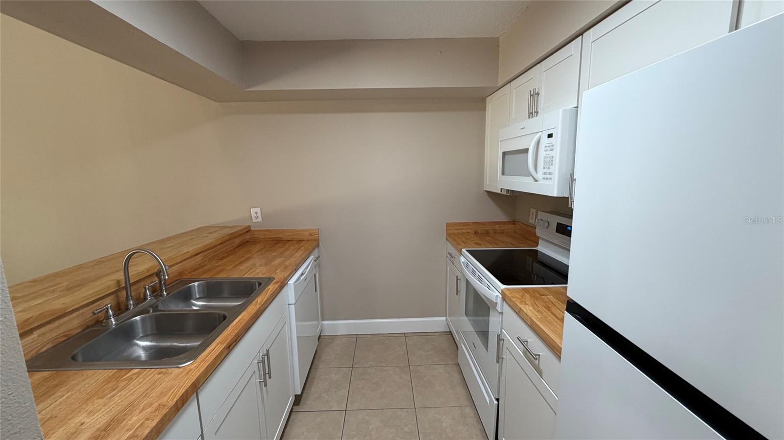 Listing photo 3 for 2717 Gray Fox Ln