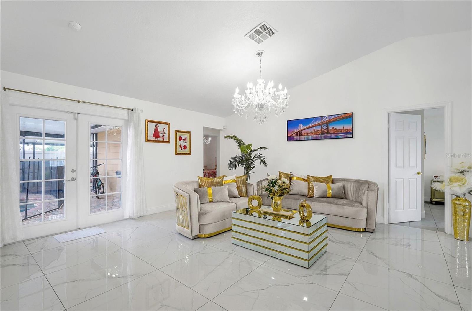 Listing photo 2 for 363 Buttonwood Dr