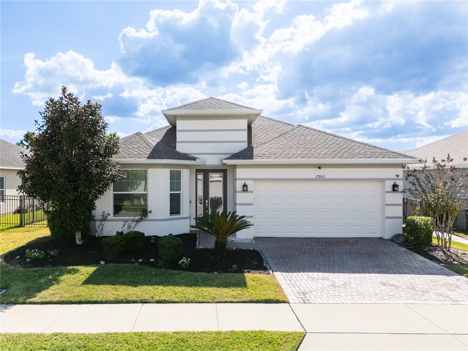 Listing photo 1 for 17863 Passionflower Cir