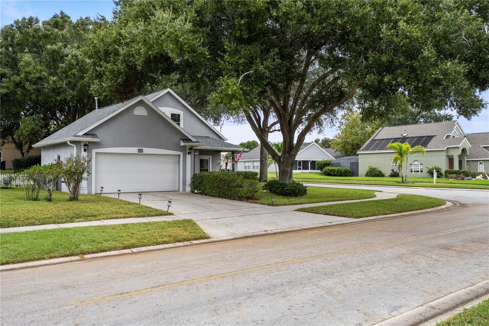 Listing photo 2 for 2741 Brook Hollow Rd