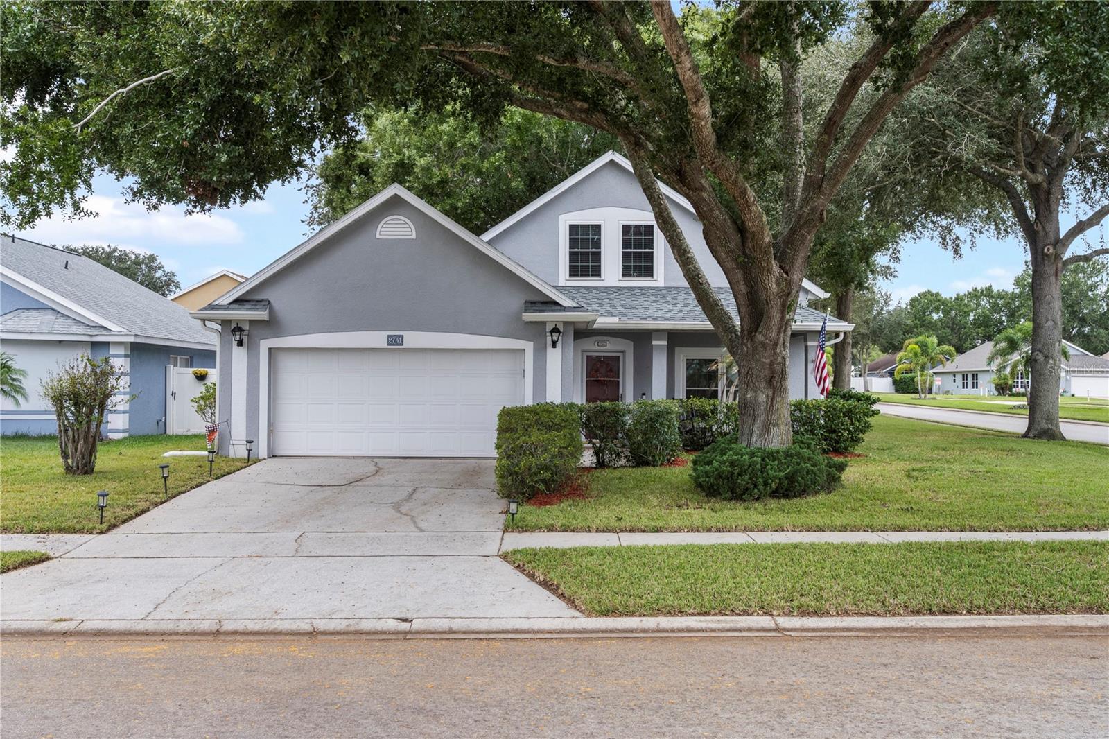 Listing photo 1 for 2741 Brook Hollow Rd