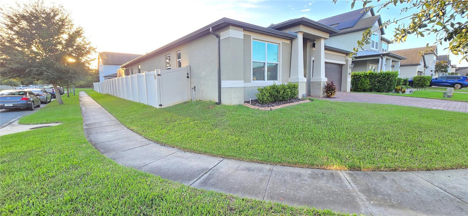 Listing photo 2 for 1657 Cheshire Oaks Ln