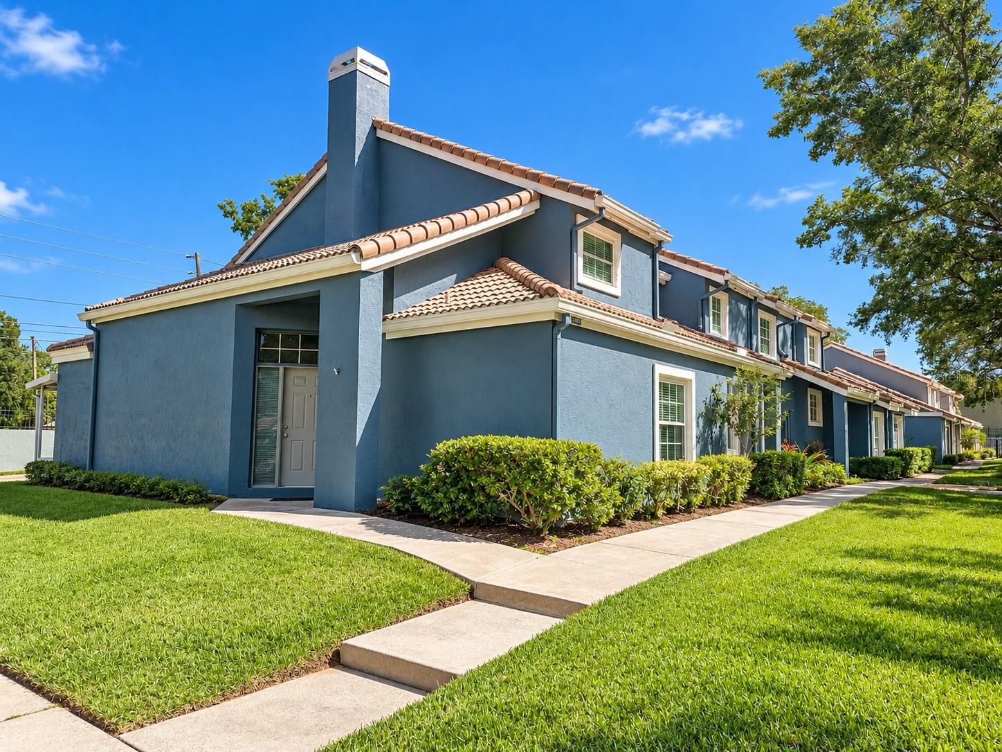 Listing photo 1 for 4489 Oak Arbor Cir