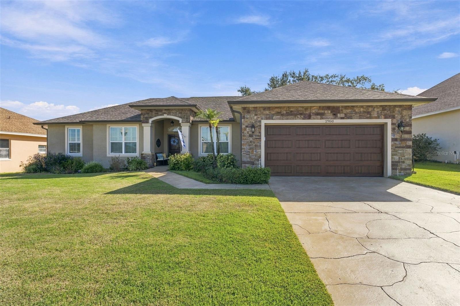 Listing photo 1 for 2980 Vintage View Cir
