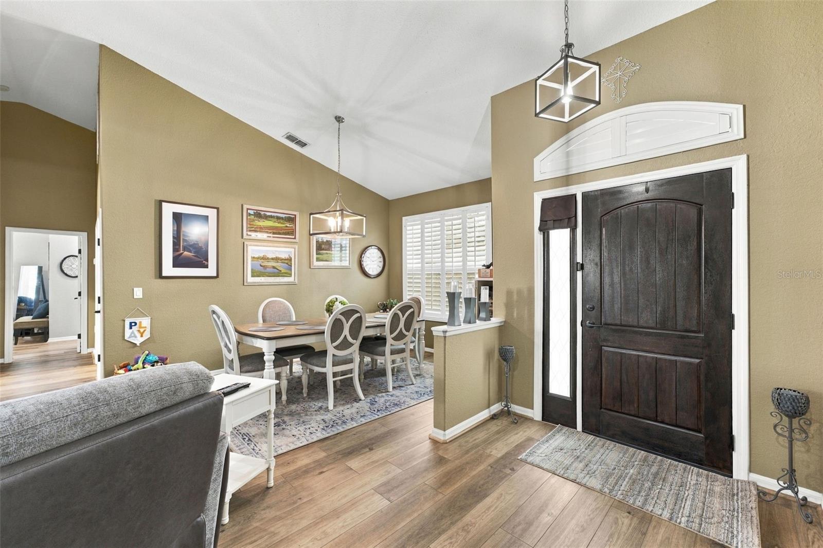 Listing photo 2 for 2980 Vintage View Cir