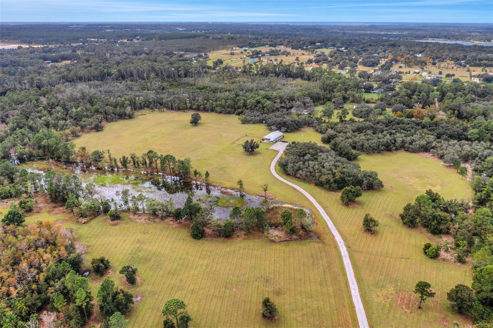 Listing photo 3 for 36707 County Road 439