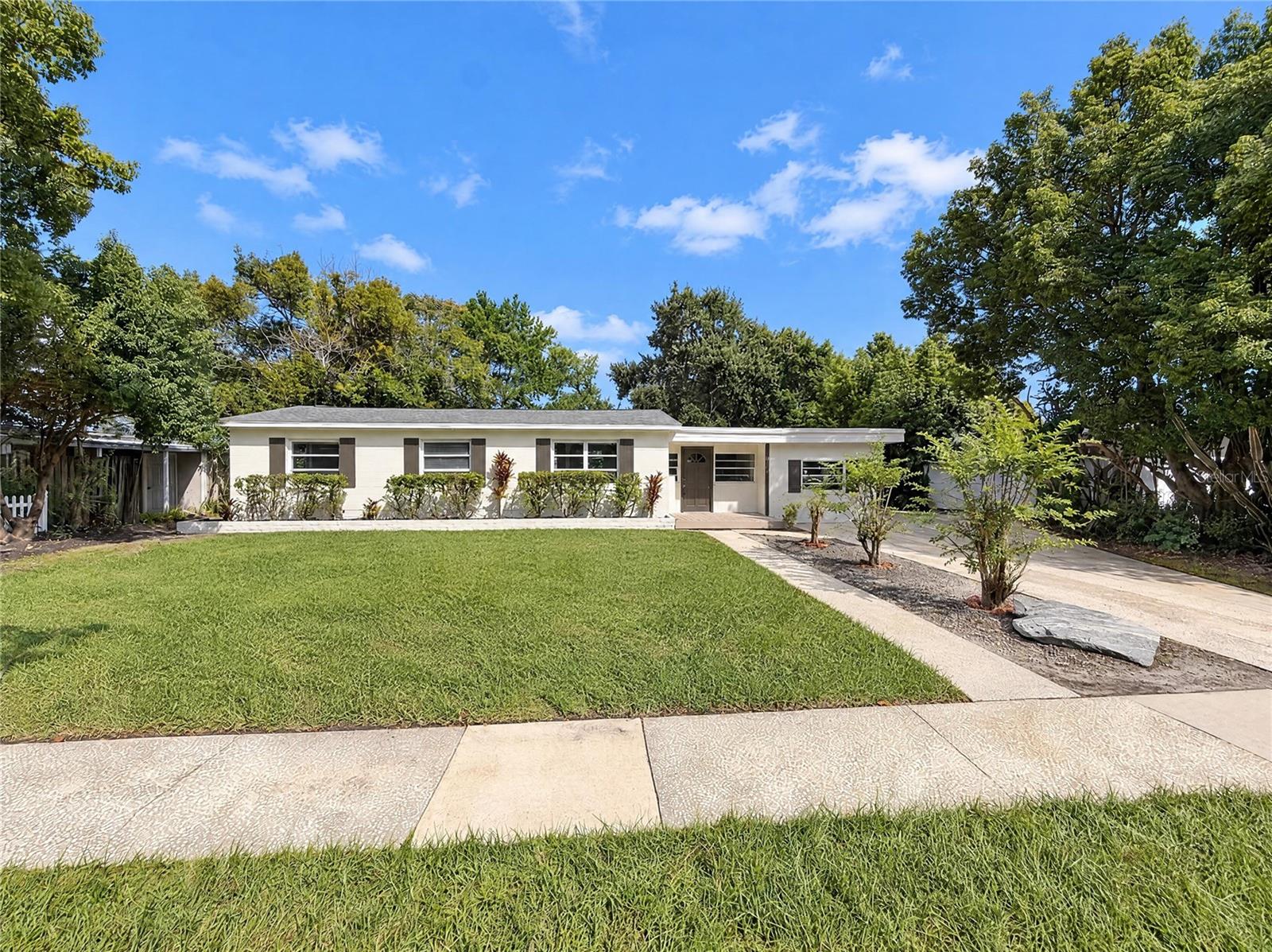 Listing photo 1 for 7423 Nolton Way